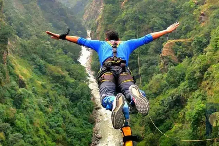 Bungy jumping in Nepal